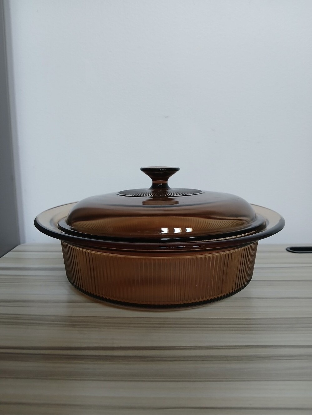 Vtg Corning Vision Ribbed Amber Glass Lidded Casserole Dish 2.5 L Pyrex USA